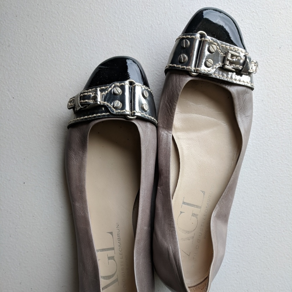 Classic flats